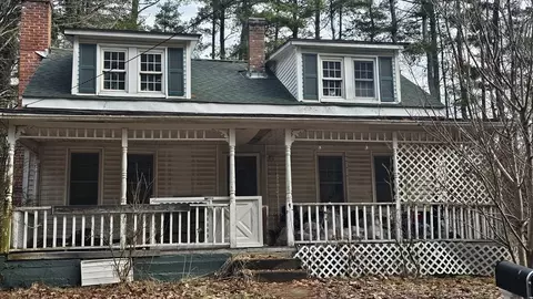 45 River St, Belchertown, MA 01007