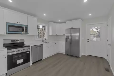 63-65 Euclid Ave, Springfield, MA 01108 photo 9