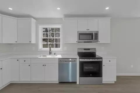 63-65 Euclid Ave, Springfield, MA 01108 photo 7