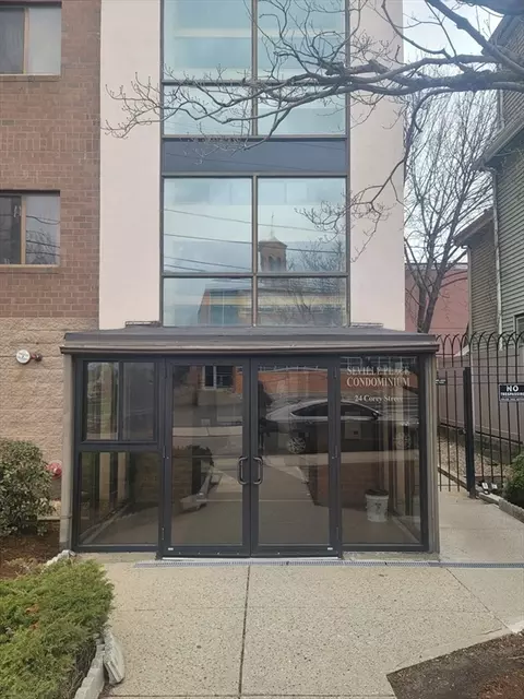 24 Corey St #201, Everett, MA 02149 photo 2