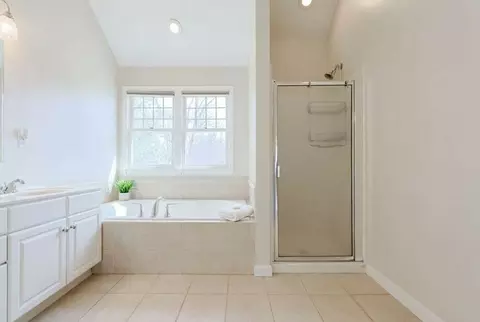 Bath - 75 Sunflower Dr, Raynham, MA 02767 photo 3 of 6