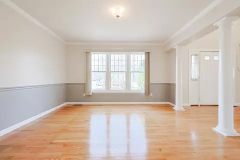 Living - 75 Sunflower Dr, Raynham, MA 02767 photo 2 of 7