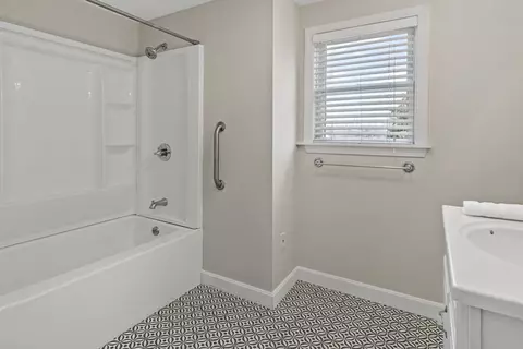 Bath - 20 Evergreen St, Wareham, MA 02571 photo 1 of 4