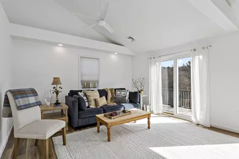 Living - 20 Evergreen St, Wareham, MA 02571 photo 1 of 2