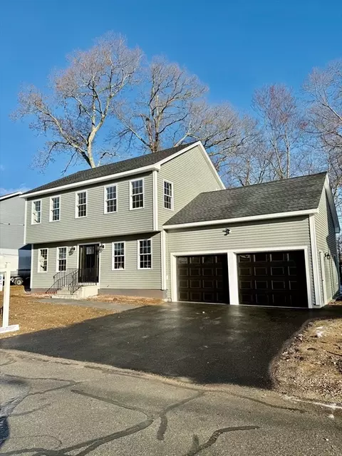 38 Colonial Rd, Webster, MA 01570