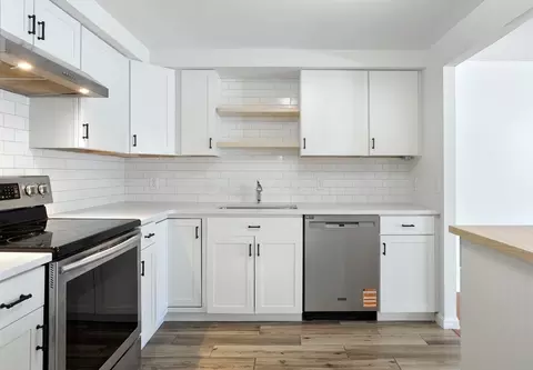 1 Commodore Ct #202, Hull, MA 02045 photo 2