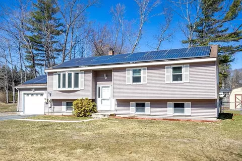 65 Gordon St, Leominster, MA 01453