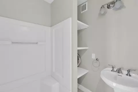 186 Belvidere St, Springfield, MA 01108 photo 23
