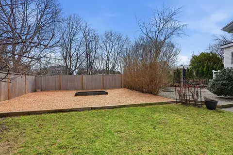 Exterior - 48 Bates St, Hull, MA 02045 photo 6 of 12