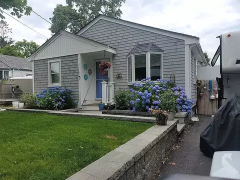 13 Monack Rd, Wareham, MA 02571