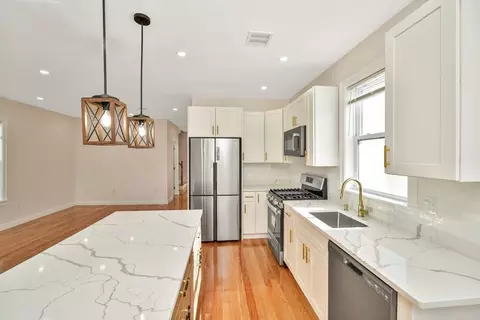 30 Hiawatha Rd, Boston, MA 02126