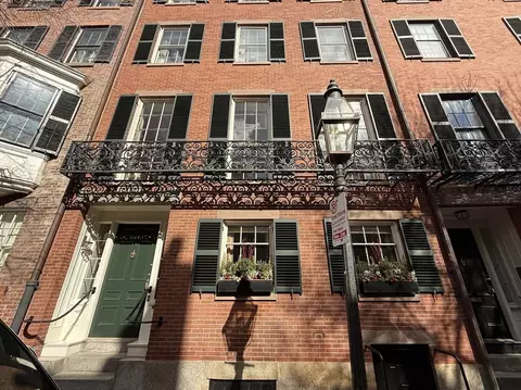 9 W Cedar St, Boston, MA 02108