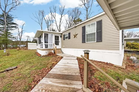 18 Timber Ln, Wareham, MA 02576 photo 4