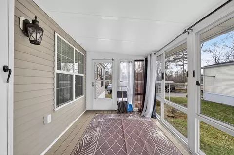 18 Timber Ln, Wareham, MA 02576 photo 5