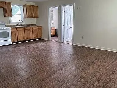 112 Ash St, Gardner, MA 01440 photo 4