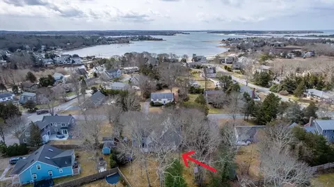 14 Virginia Rd, Pocasset, MA 02559