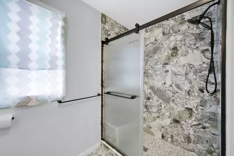 Bath - 42 Ringgold St, Springfield, MA 01104 photo 6 of 6