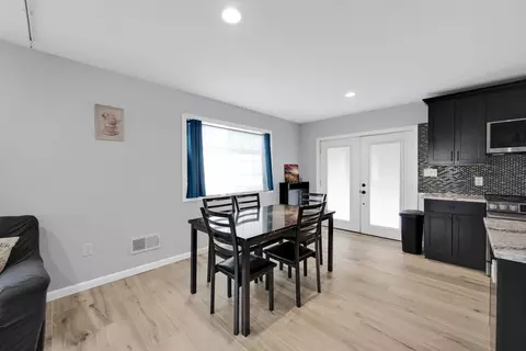 Dining - 42 Ringgold St, Springfield, MA 01104 photo 1 of 2