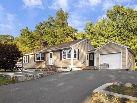 43 Moon Rd, Lynn, MA 01904