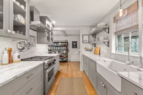 137 Front St, Marblehead, MA 01945 photo 14