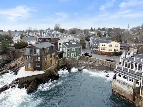 137 Front St, Marblehead, MA 01945 photo 2