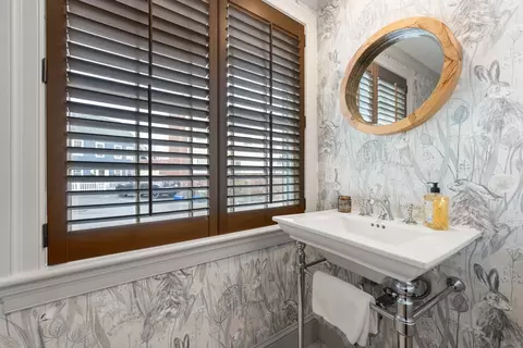 137 Front St, Marblehead, MA 01945 photo 17