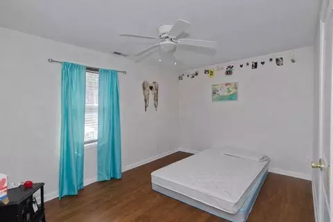Bedroom - 31 Acrebrook Rd, Springfield, MA 01129 photo 4 of 6