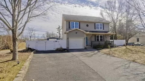 31 Acrebrook Rd, Springfield, MA 01129