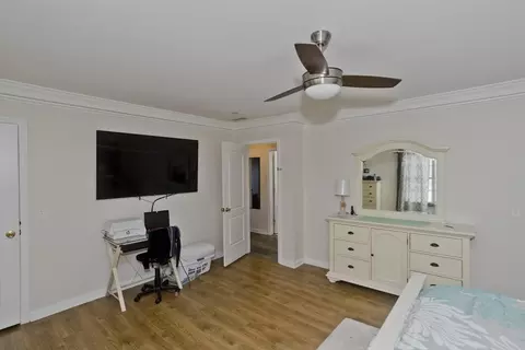 Bedroom - 31 Acrebrook Rd, Springfield, MA 01129 photo 2 of 6