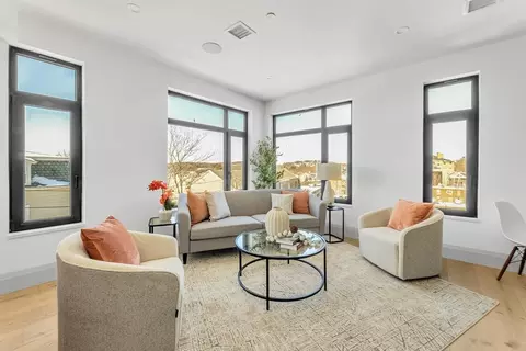 34 Oak St #305, Hyde Park, MA 02136