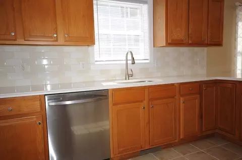 Kitchen - 29 Carleton Pl #29, Wareham, MA 02558 photo 5 of 5