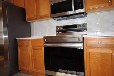 Kitchen - 29 Carleton Pl #29, Wareham, MA 02558 photo 4 of 5