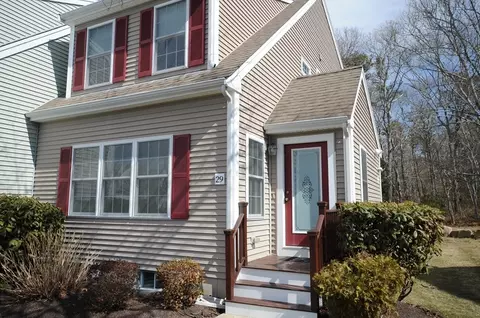 Exterior - 29 Carleton Pl #29, Wareham, MA 02558 photo 2 of 5