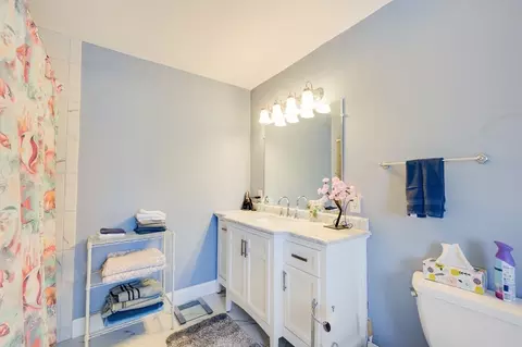Bath - 23 Germain St, Worcester, MA 01602 photo 1 of 4