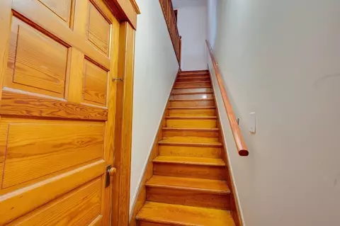 Entry Way - 23 Germain St, Worcester, MA 01602 photo 7 of 10