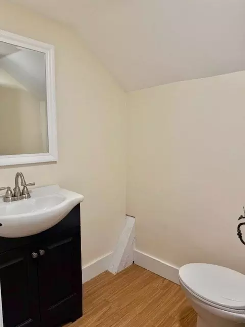 Bath - 278 E Main St, Plainfield, MA 01070 photo 2 of 4
