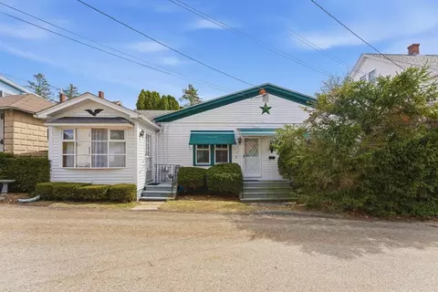 3 River St, Gilbertville, MA 01031