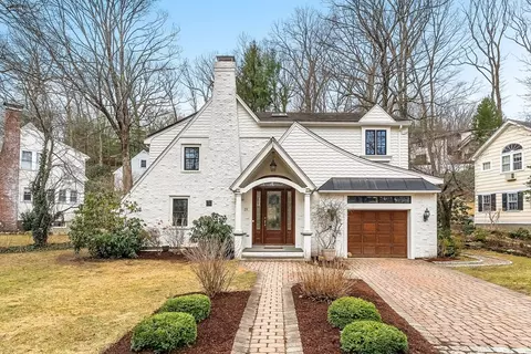 21 Cunningham Rd, Wellesley, MA 02481
