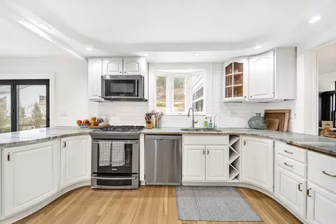 21 Cunningham Rd, Wellesley, MA 02481 photo 7