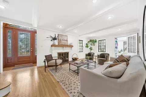 21 Cunningham Rd, Wellesley, MA 02481 photo 3