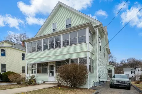 354-356 Water St, Clinton, MA 01510