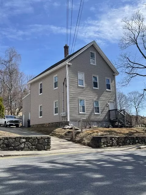 28 Beach St, Marlborough, MA 01752