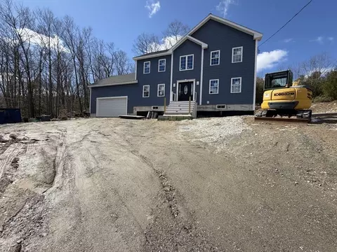 95 Leicester St, Oxford, MA 01540