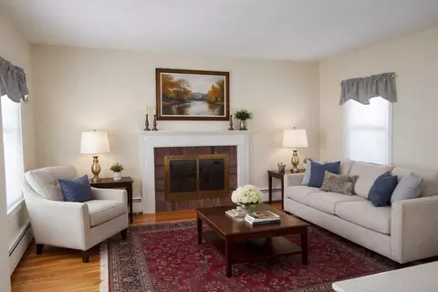 Living - 8 Walnut Knl, Canton, MA 02021 photo 1 of 2