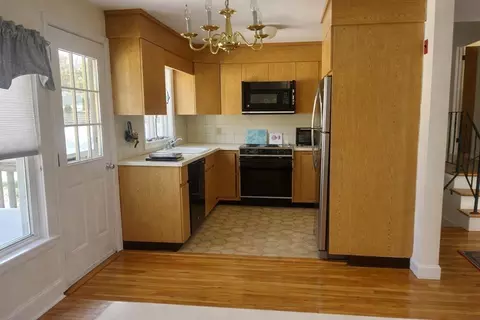 Kitchen - 8 Walnut Knl, Canton, MA 02021 photo 1 of 1