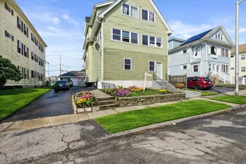 33 Woodford St, Worcester, MA 01604