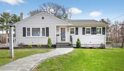 241 Ridgewood Dr, Norwood, MA 02062