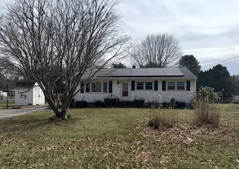 536 North Ave, Rochester, MA 02770