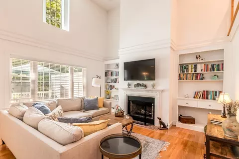 15 Hampton Ct #15, Mashpee, MA 02649