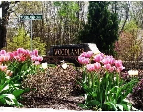 2311 Briarwood Vlg #2311, Clinton, MA 01510